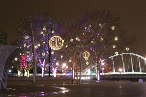 Immerse Yourself in the Whimsical Light Shows of Columbus, Ohio